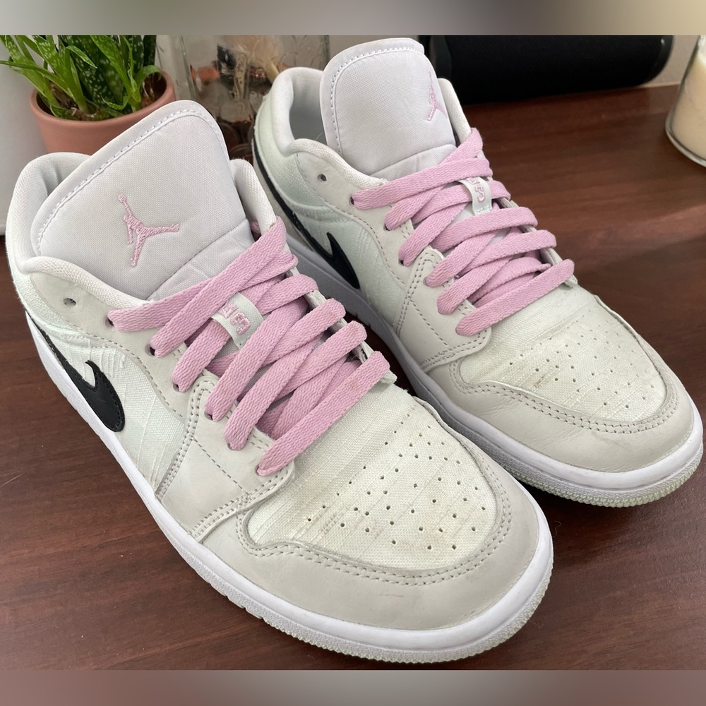 Wmns Air Jordan 1 Low SE 'Barely Green'